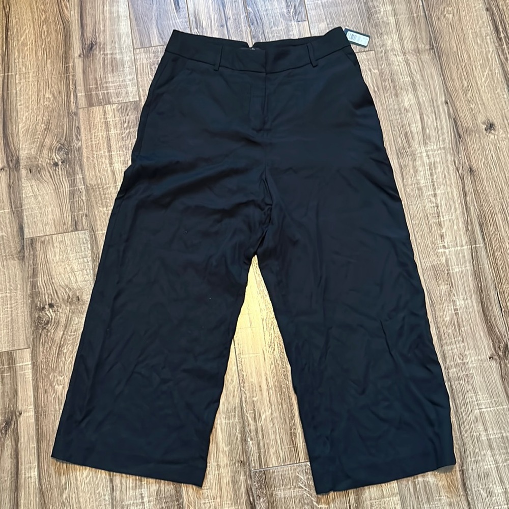 NWT RW&CO. Wide Leg Cropped Pants